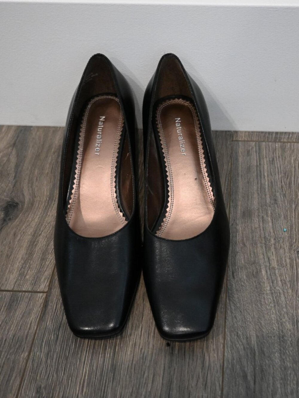 Naturalizer 835N03 Women Black Leather Block Heel Shoe Size 7.5 M Square Toe